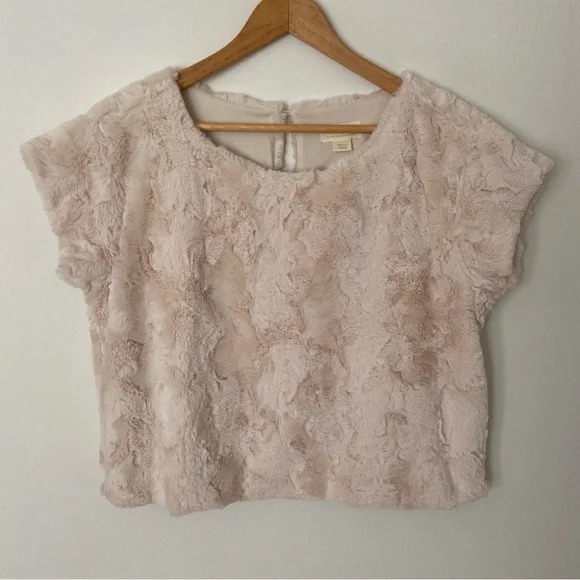 Maeve Faux Fur Top in Cream size Small Statement Luxe Anthropologie - Picture 4 of 15